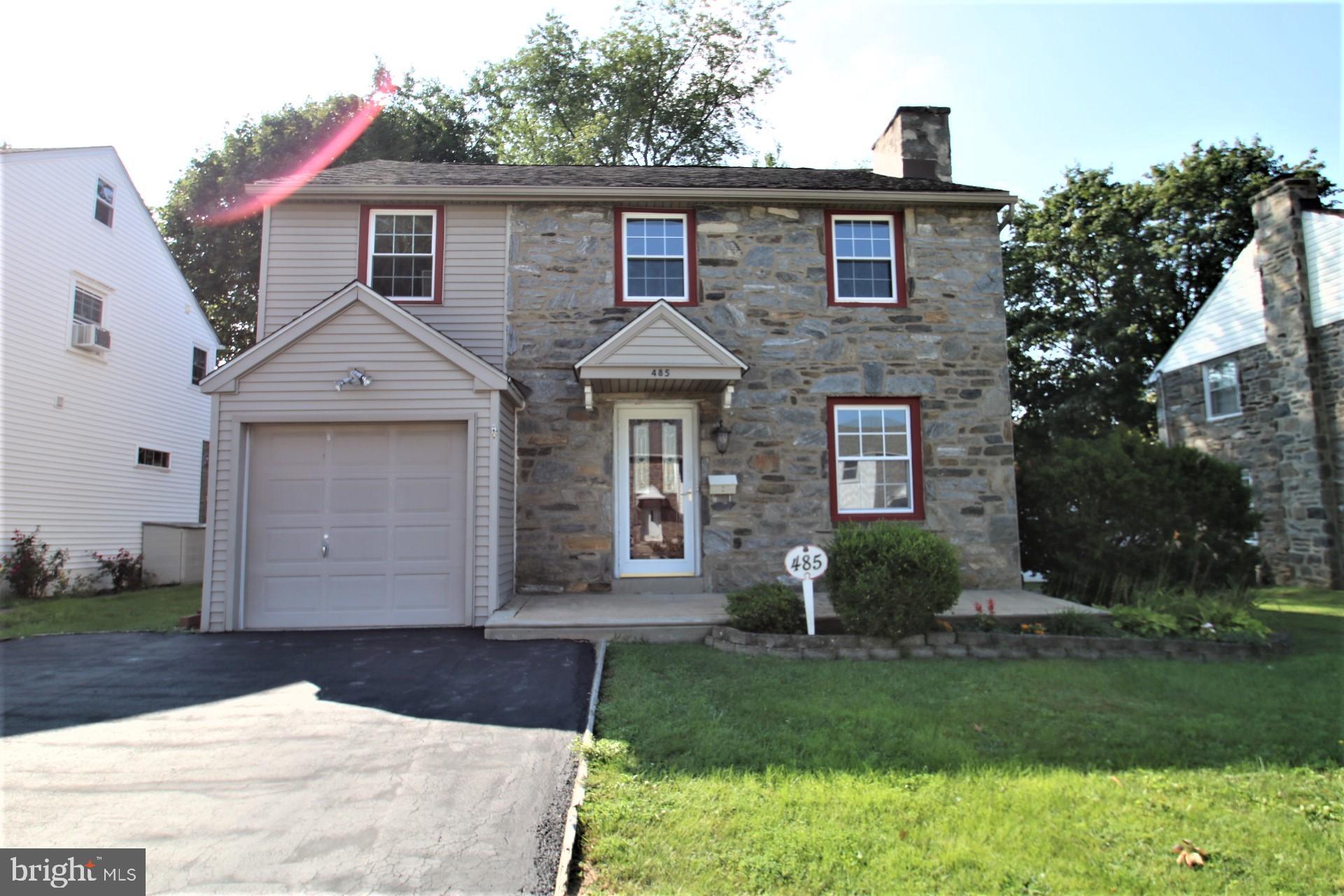485 Maplewood Road Springfield, PA 19064 - Photo 3 of 51 Welcome to 475 Maplewood !Stone and sided colonial