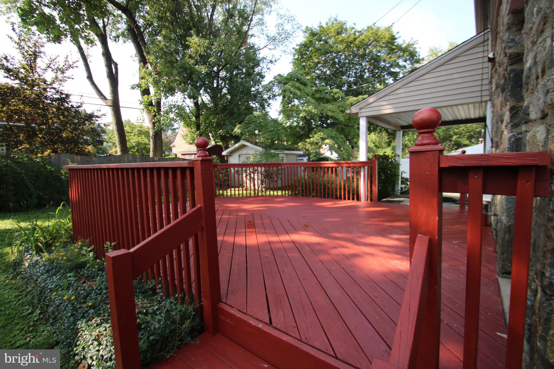 485 Maplewood Road Springfield, PA 19064 - Photo 7 of 51 extra large , freshly painted deck