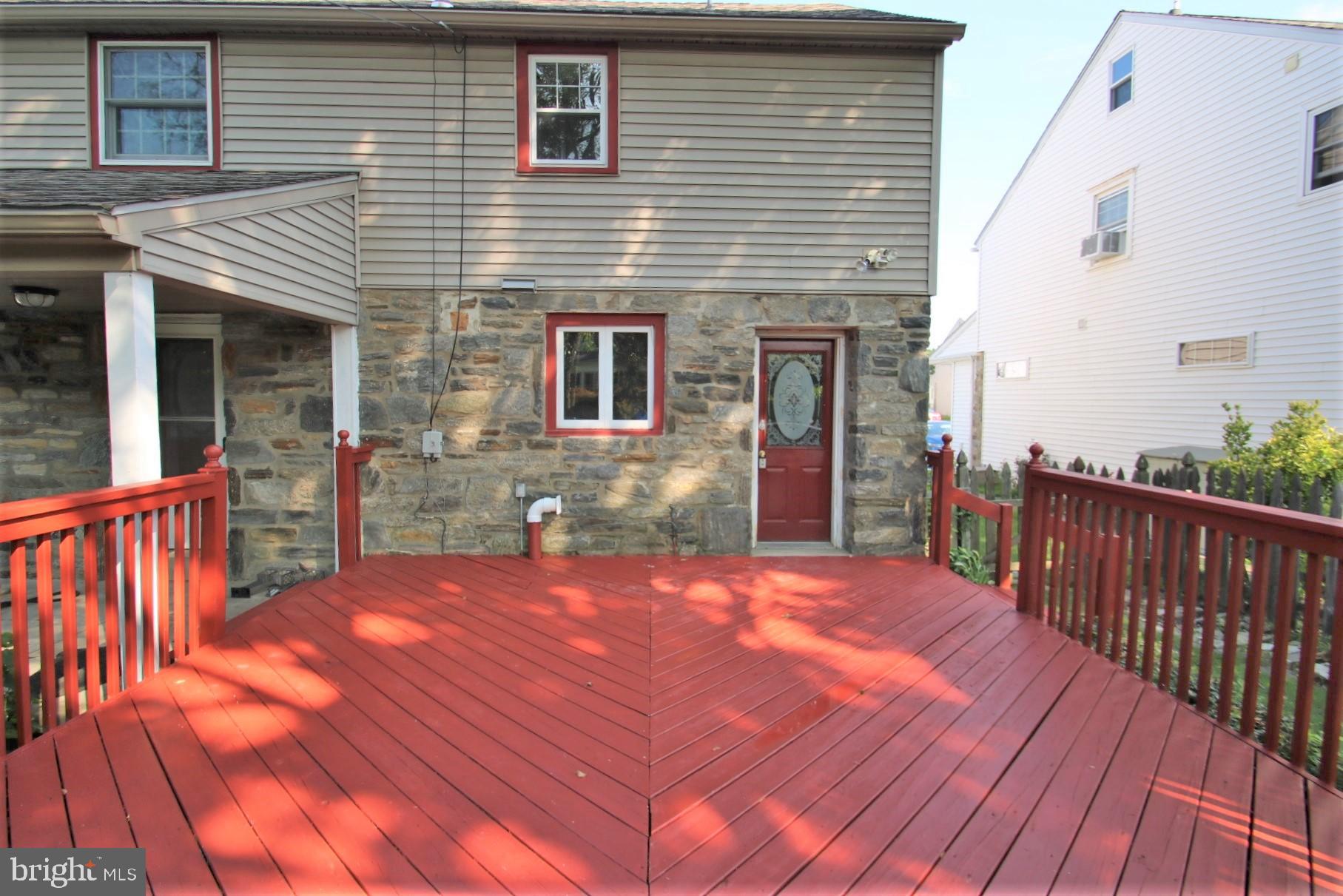 485 Maplewood Road Springfield, PA 19064 - Photo 8 of 51 back of house and deck.covered porch