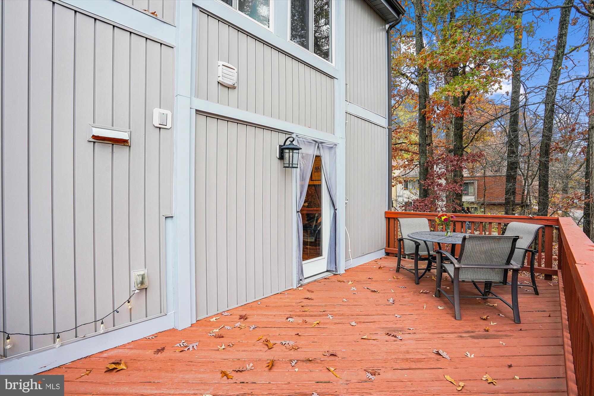 8711 Ridge Hollow Court Springfield, VA 22152 - Photo 17 of 42 Flow effortlessly from Kitchen to Deck.