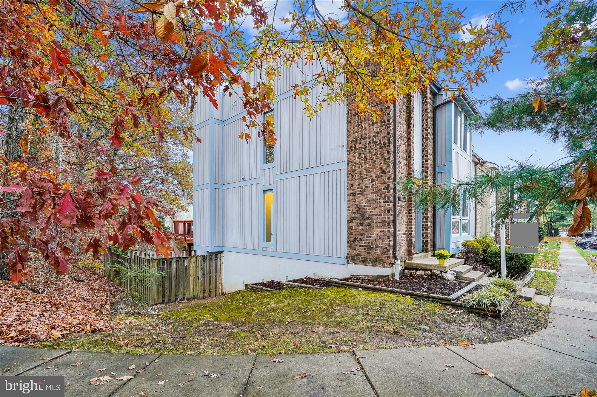 8711 Ridge Hollow Court Springfield, VA 22152 - Photo 7 of 42 Gorgeous end unit.