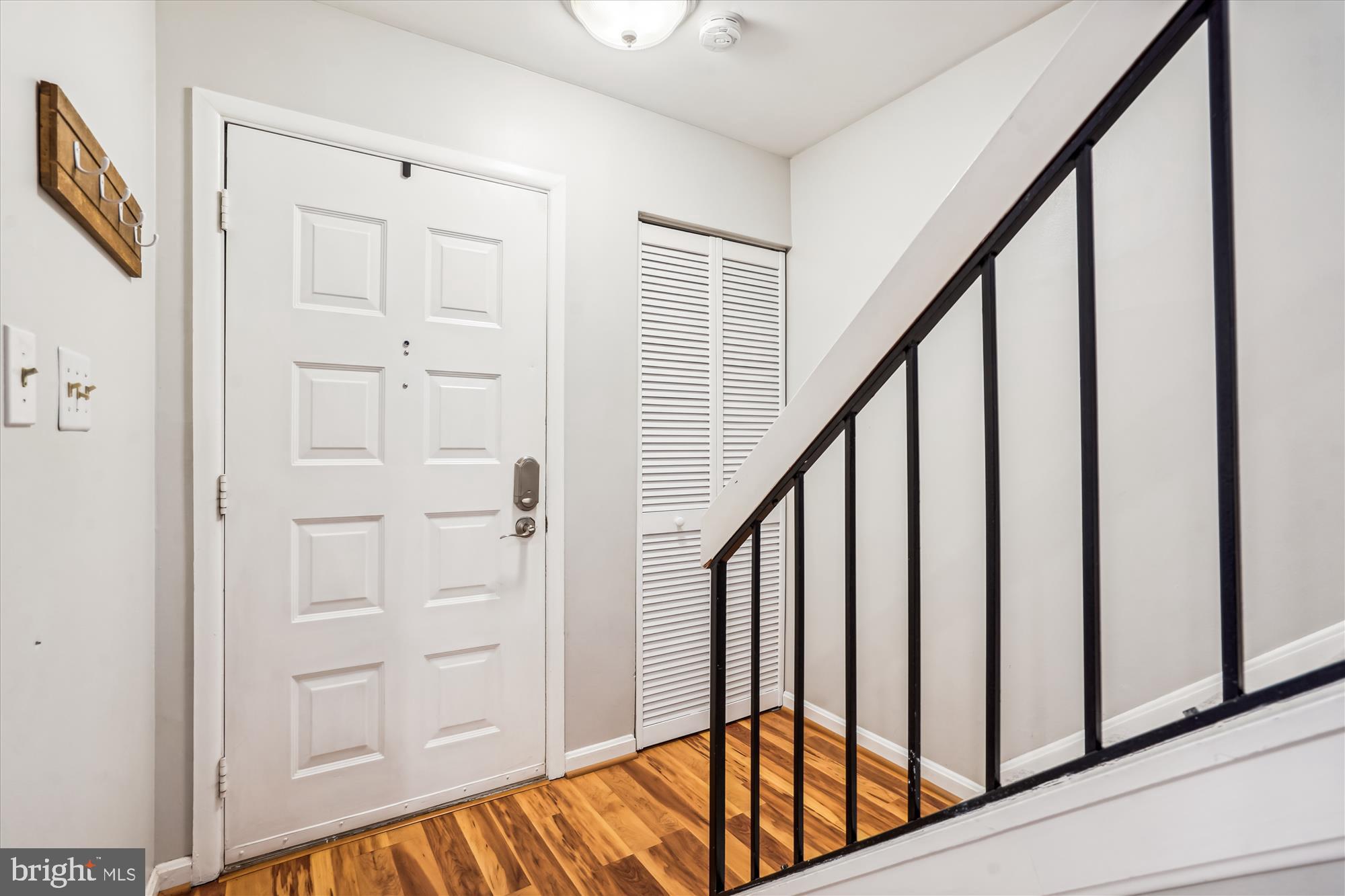 8711 Ridge Hollow Court Springfield, VA 22152 - Photo 9 of 42 Welcoming entry.