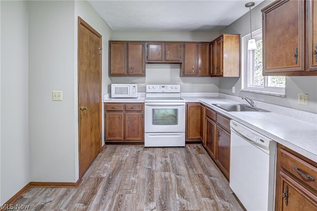 21002 Lunn Road Strongsville, OH 44149 - Photo 2 of 31