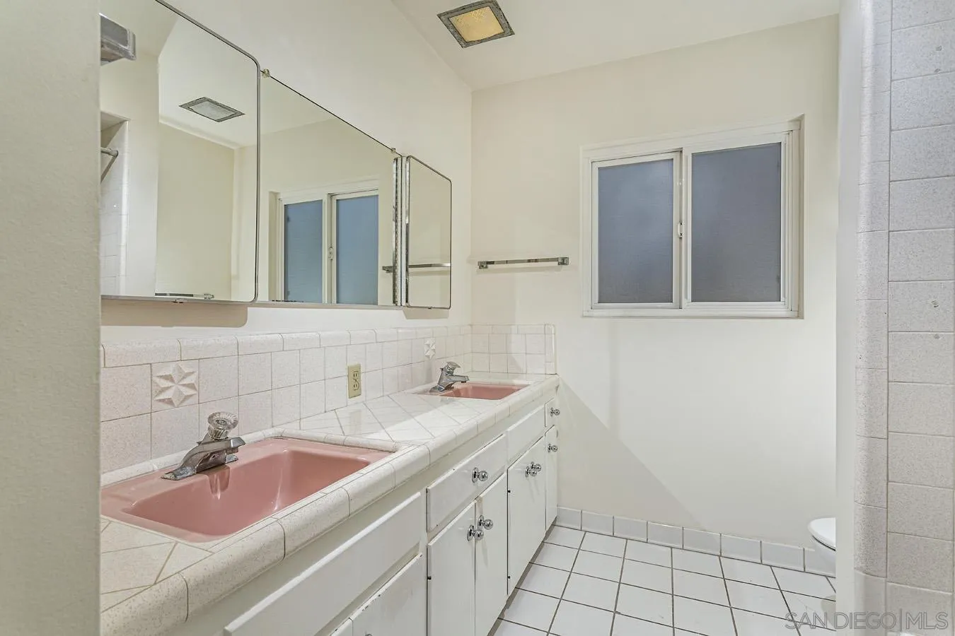 6047 Soledad Mountain Road La Jolla, CA 92037 - Photo 12 of 21 Gallery Image 12