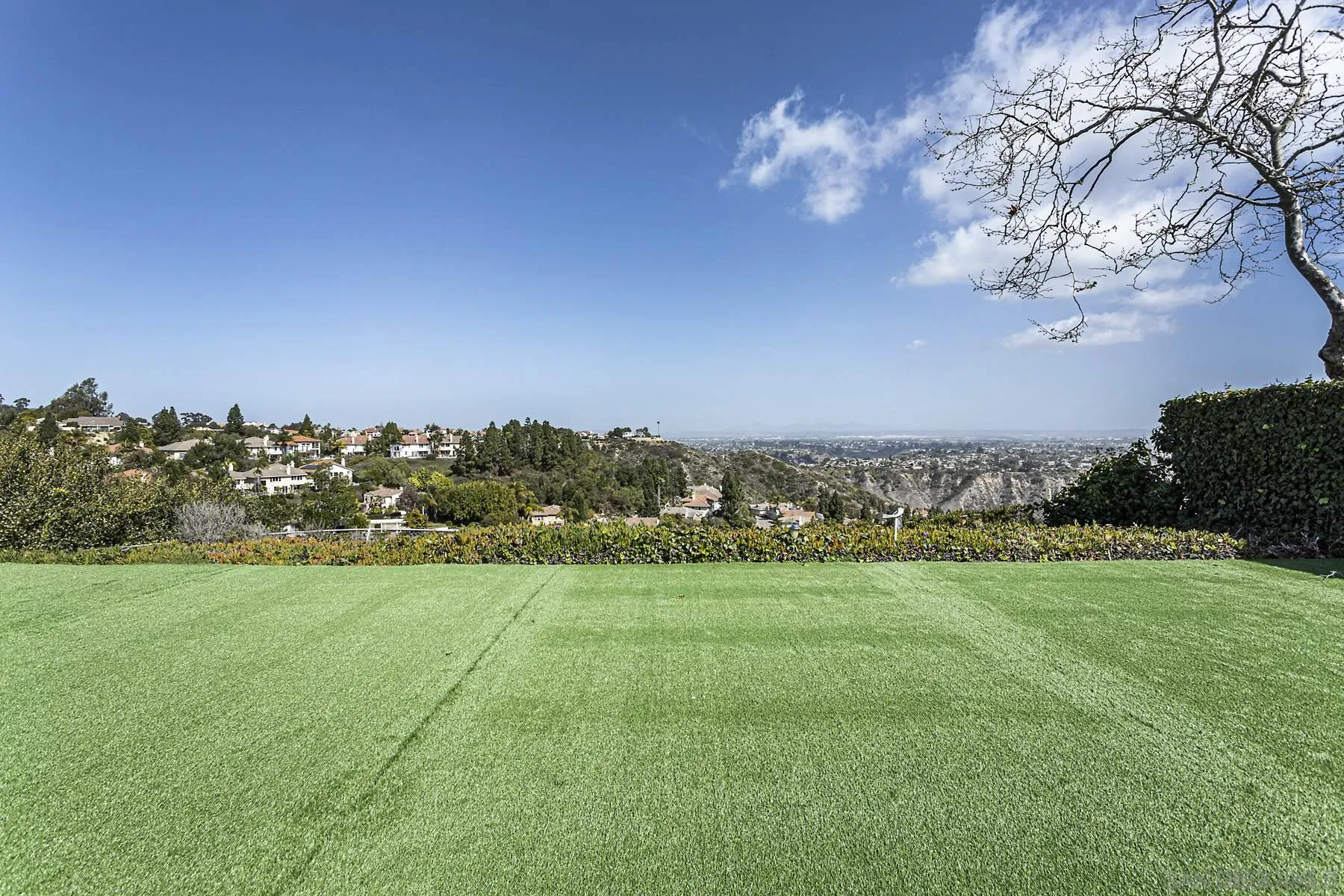 6047 Soledad Mountain Road La Jolla, CA 92037 - Photo 15 of 21 Gallery Image 15