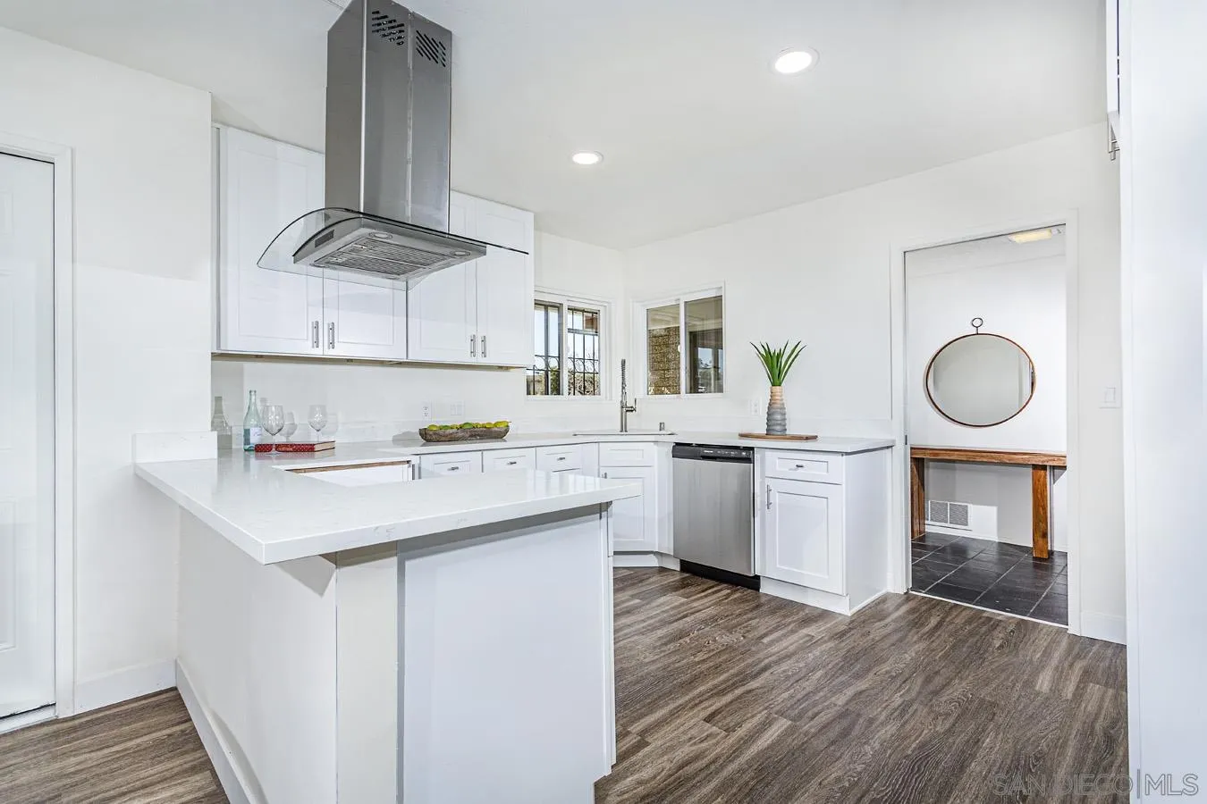 6047 Soledad Mountain Road La Jolla, CA 92037 - Photo 7 of 21 Gallery Image 7