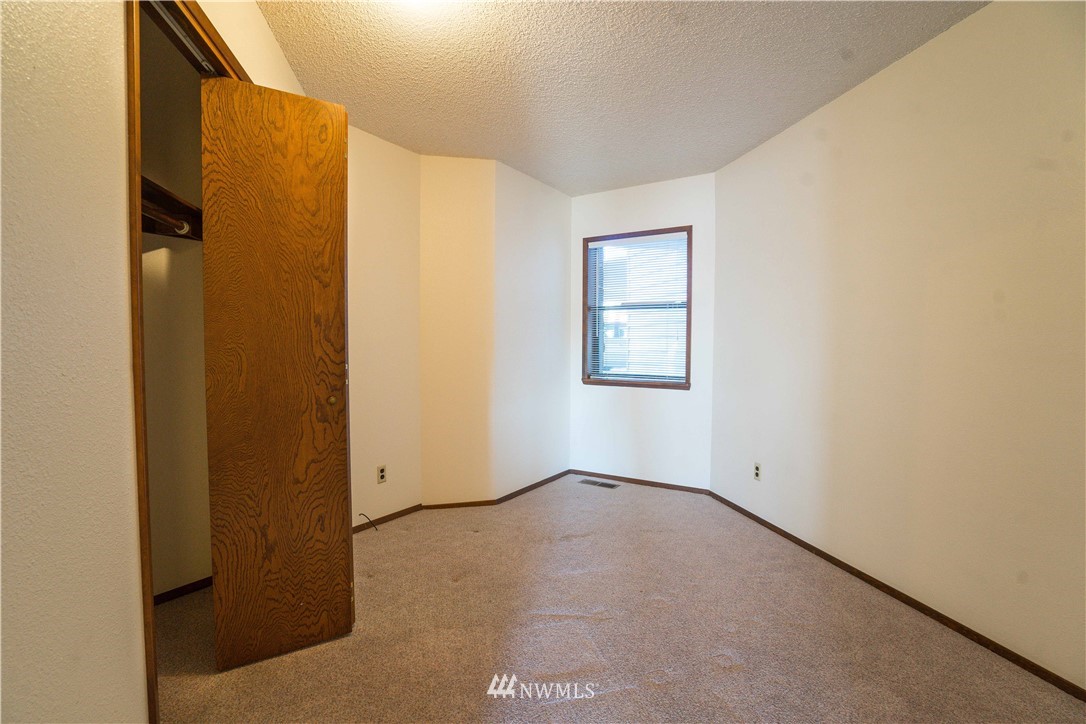 121 Front Street, Unit 14 Lynden, WA 98264 - Photo 15 of 24