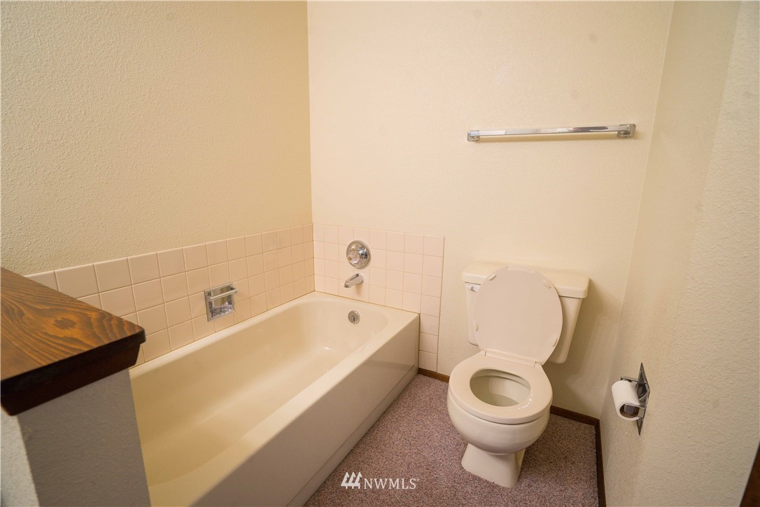 121 Front Street, Unit 14 Lynden, WA 98264 - Photo 18 of 24