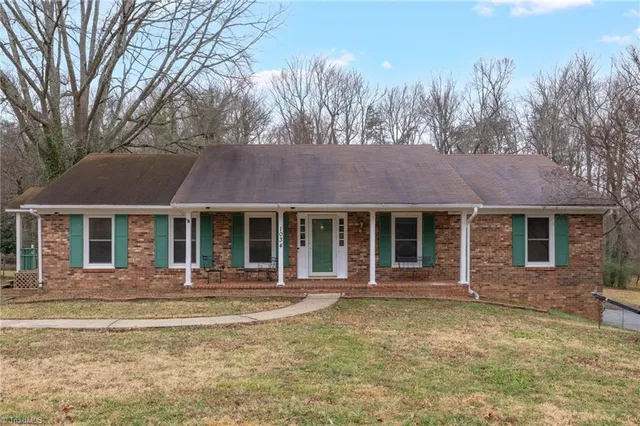 $315,000 | 1034 Pine Knolls Road, Kernersville, NC 27284