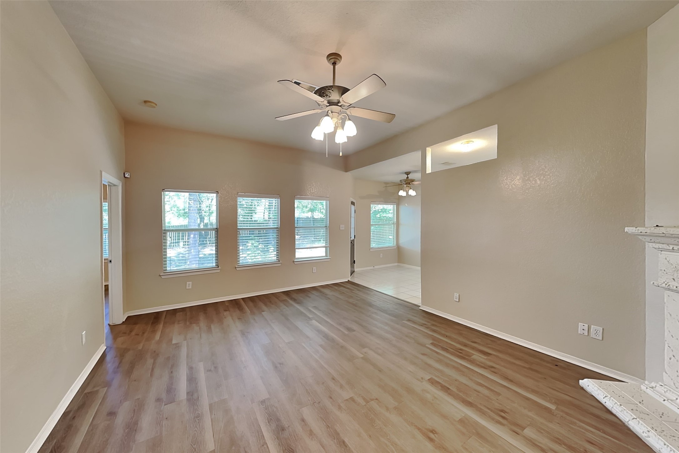 285 Mesa View Conroe, TX 77316 - Photo 6 of 16