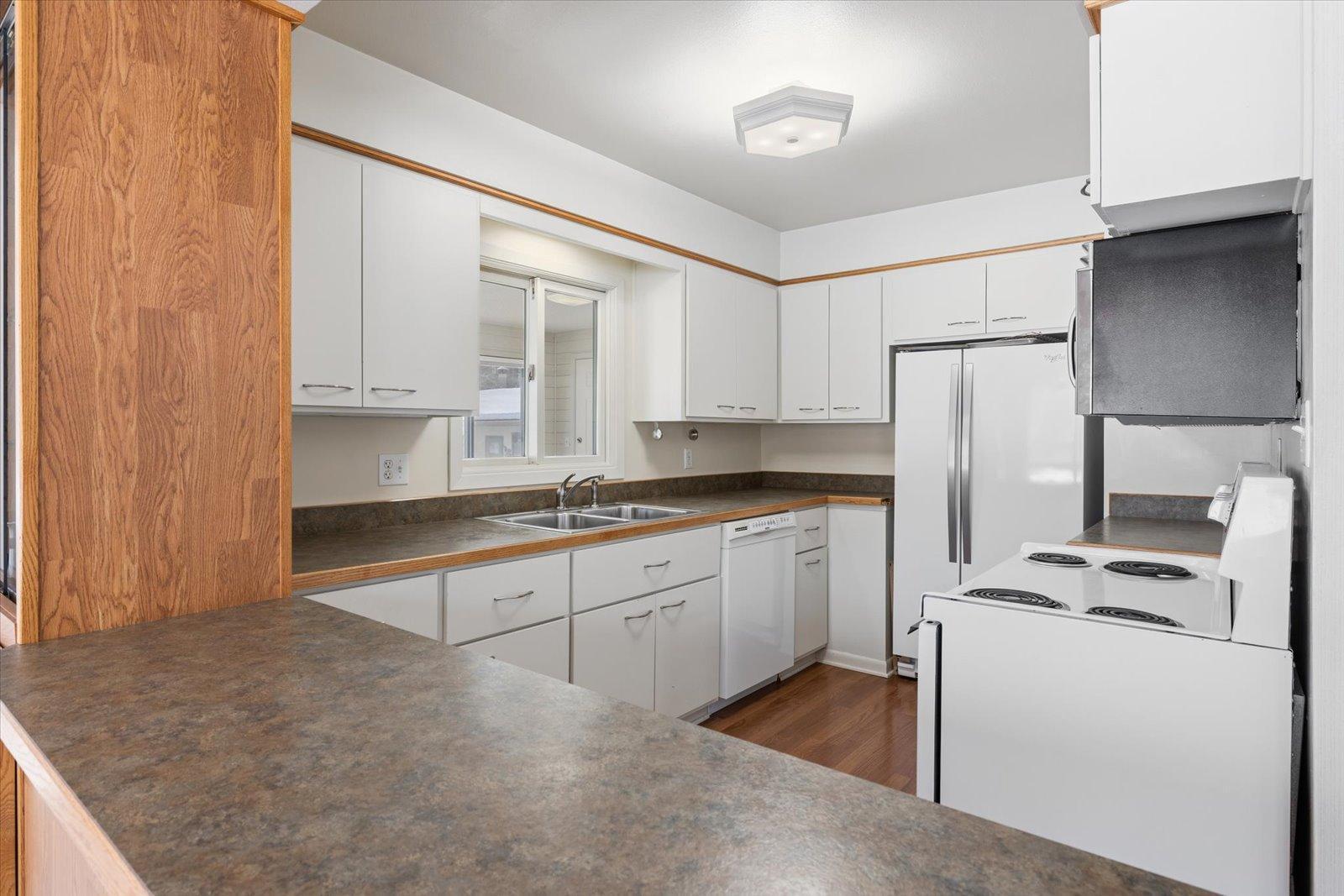 7582 Green Rock Road Side Lake, MN 55781 - Photo 12 of 93