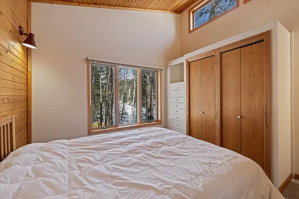 $799,000 | 7582 Green Rock Road, Side Lake, MN 55781