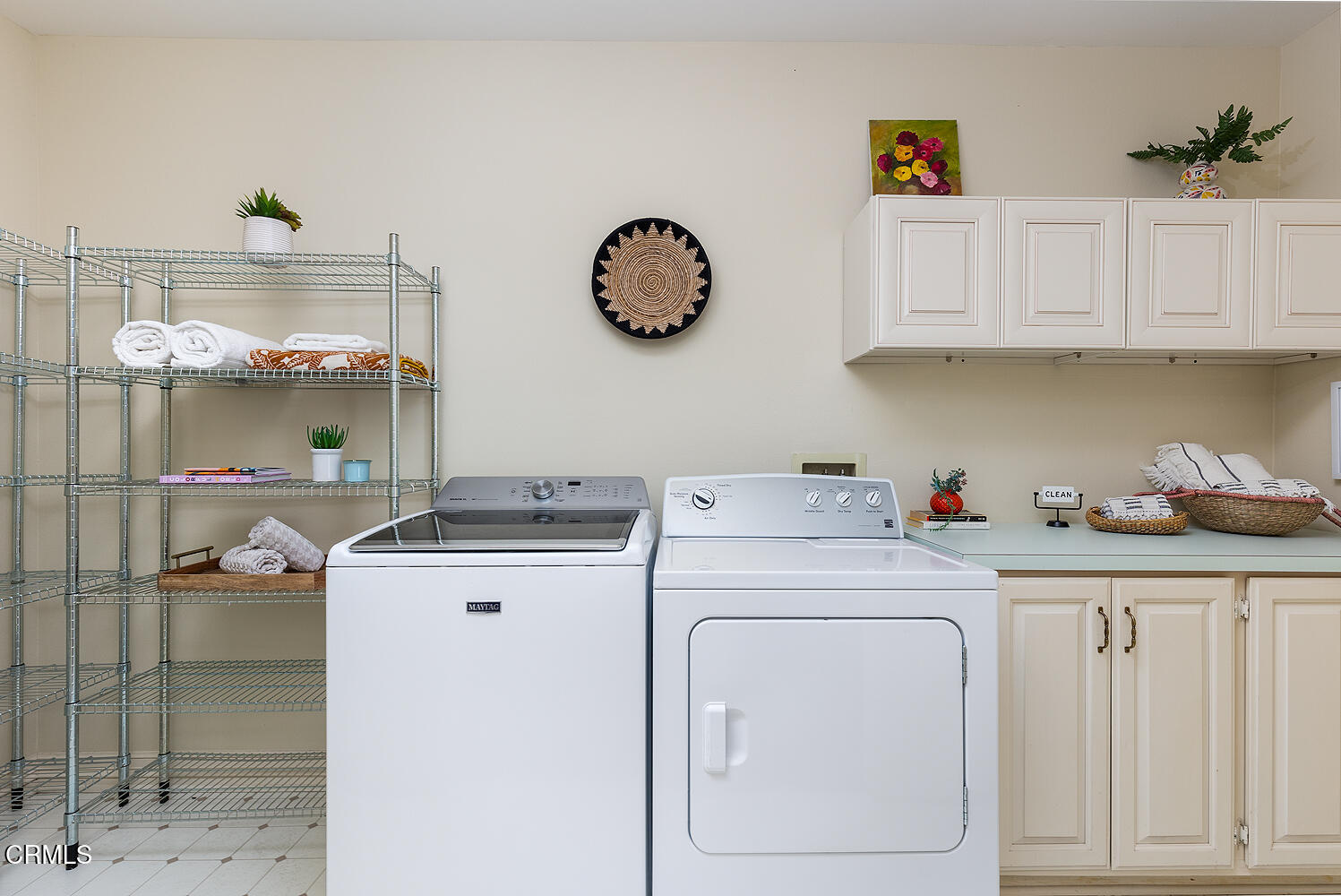1386 Glen Oaks Boulevard Pasadena, CA 91105 - Photo 42 of 47 a kitchen with cabinets and appliances