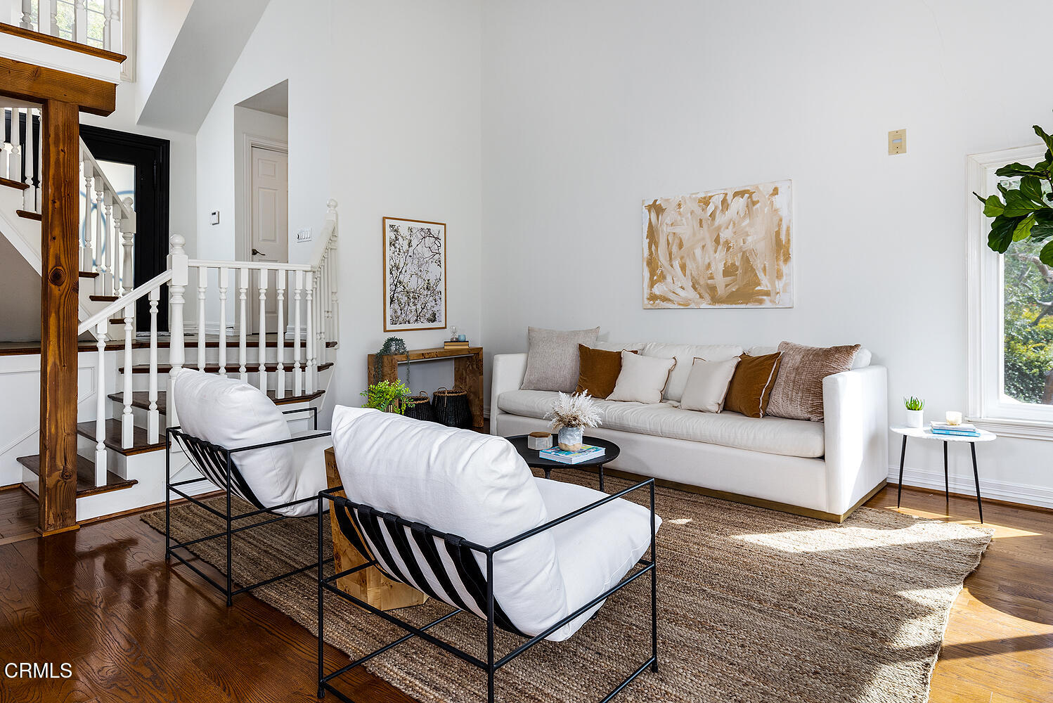 1386 Glen Oaks Boulevard Pasadena, CA 91105 - Photo 5 of 47 a living room with furniture and wooden floor