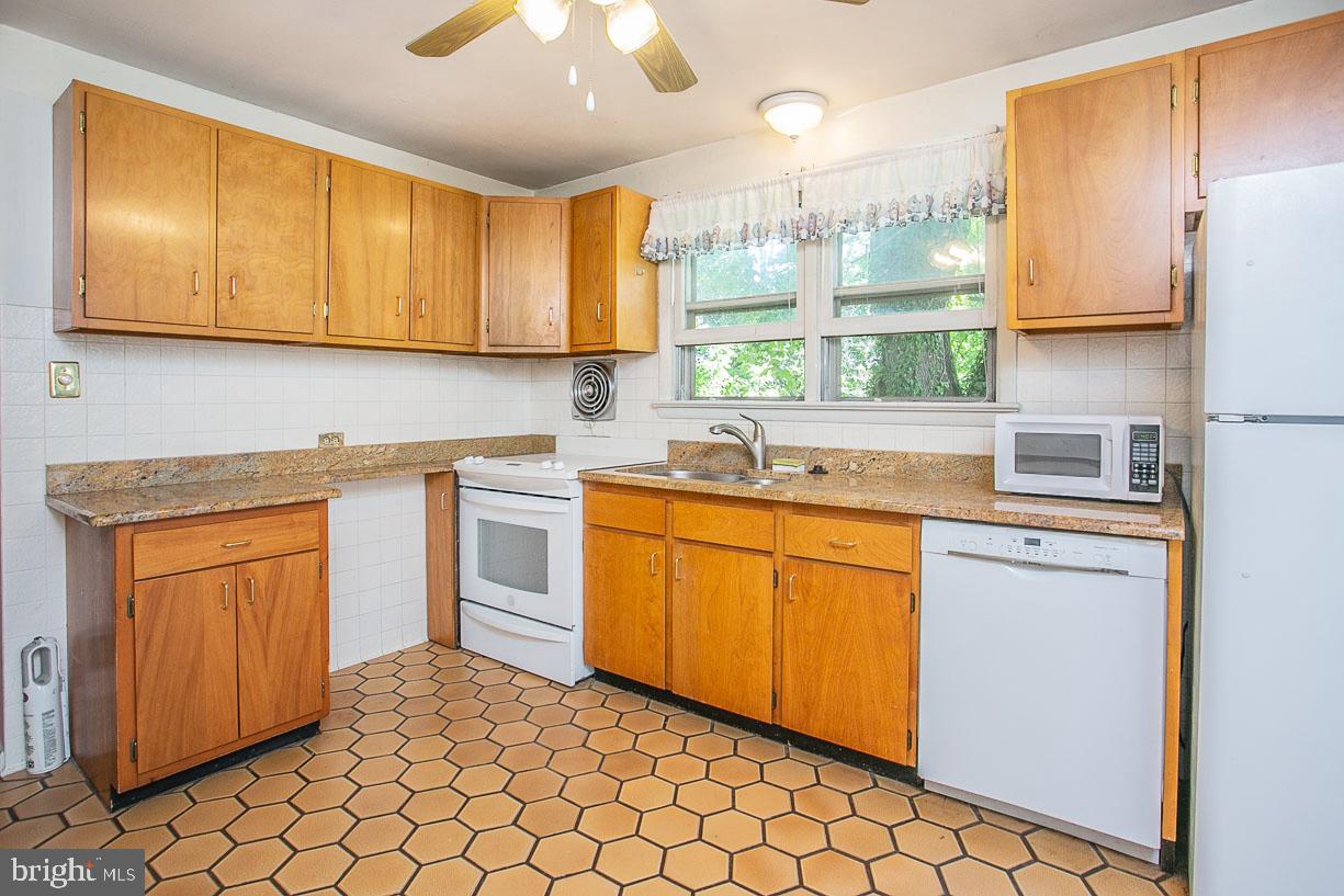 506 Pen-Ambler Road Ambler, PA 19002 - Photo 9 of 35 Kitchen