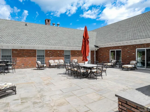 $6,000,000 | 109 Mamaroneck Road, Scarsdale, NY 10583