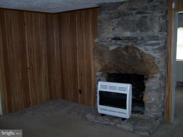 130 Triple J Road Berryville, VA 22611 - Photo 3 of 7 Living Room