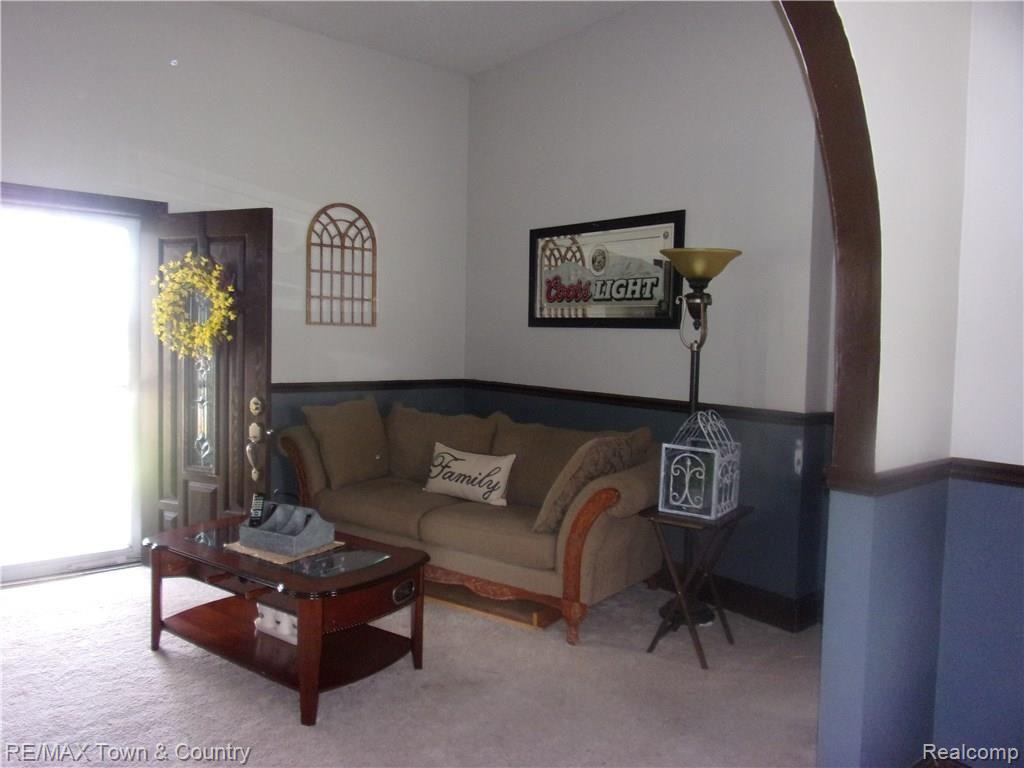 6009 Duffield Road Flushing, MI 48433 - Photo 9 of 28 106_2824.JPG