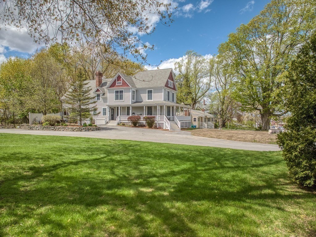 349 Boston Road Billerica, MA 01821 - Photo 36 of 41 a front view of a house with garden