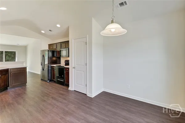 $1,900 | 233 Willis Way, Broxton, GA 31519