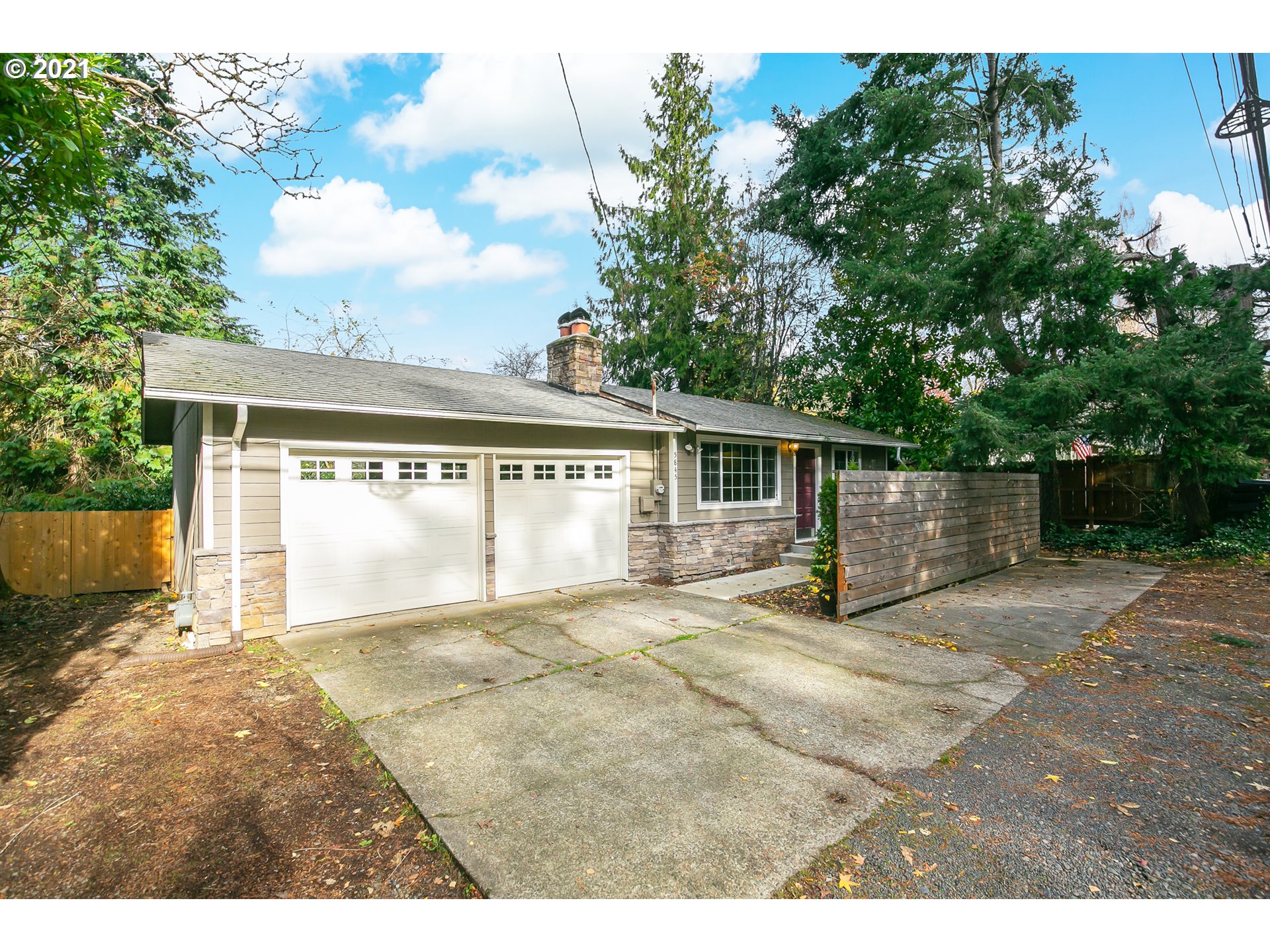 5845 Southwest Vermont Street Portland, OR 97219 - Photo 2 of 25 Gallery Image 2