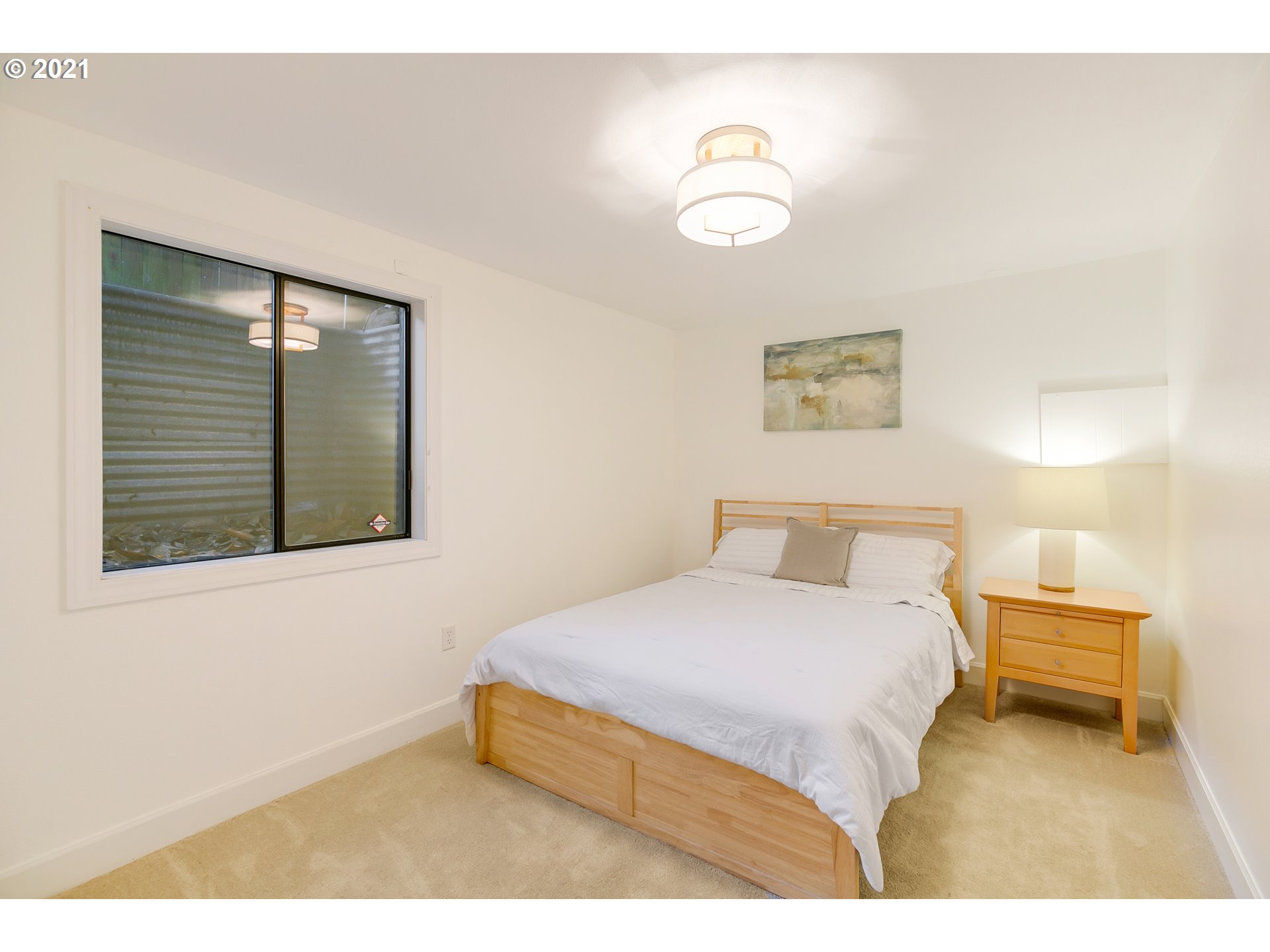 5845 Southwest Vermont Street Portland, OR 97219 - Photo 18 of 25 Gallery Image 18