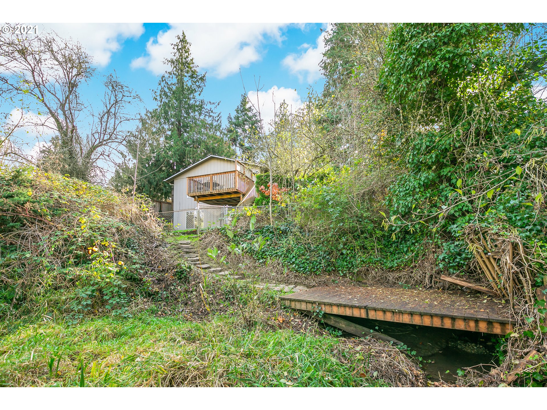 5845 Southwest Vermont Street Portland, OR 97219 - Photo 23 of 25 Gallery Image 23