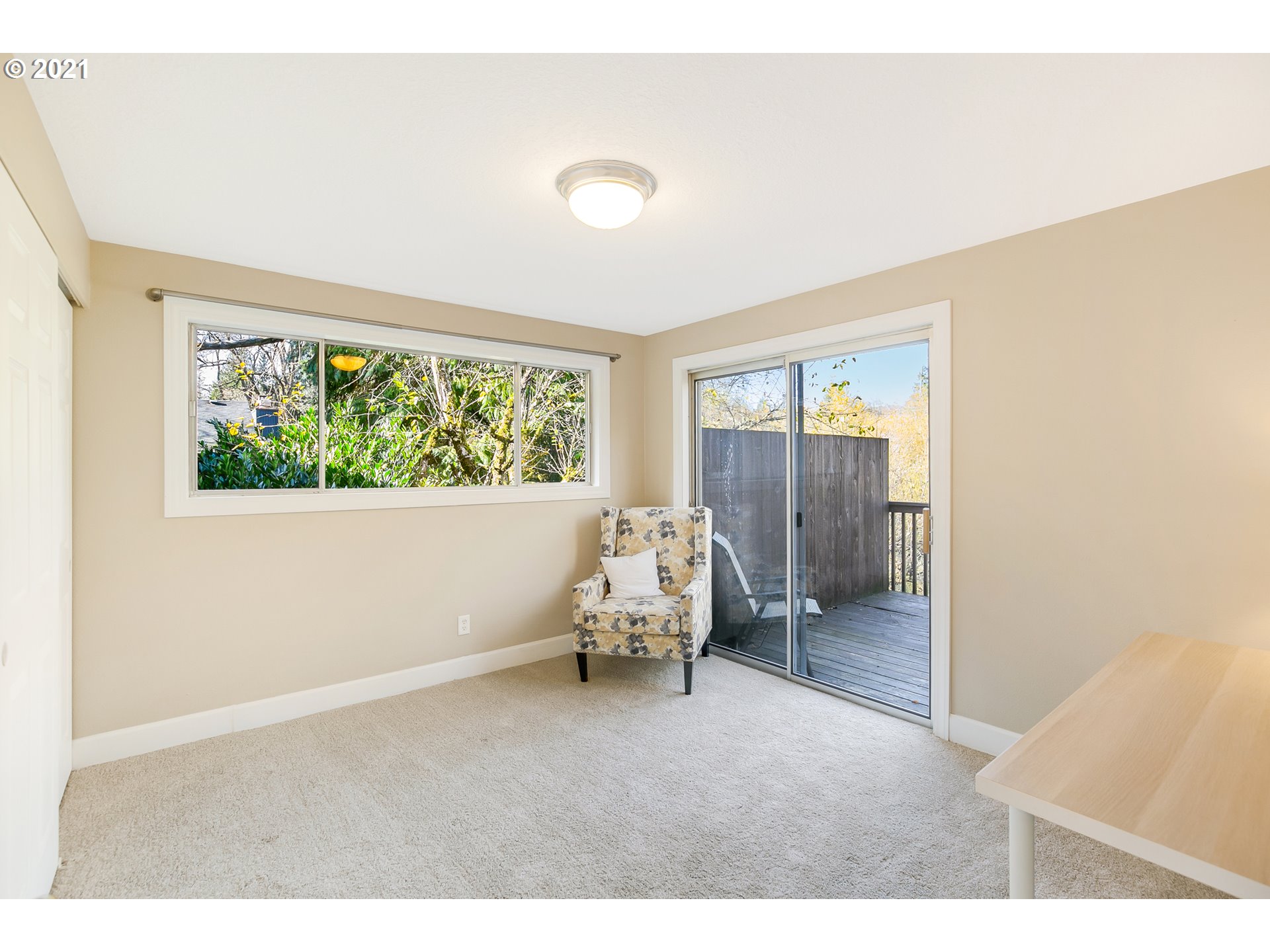 5845 Southwest Vermont Street Portland, OR 97219 - Photo 10 of 25 Gallery Image 10