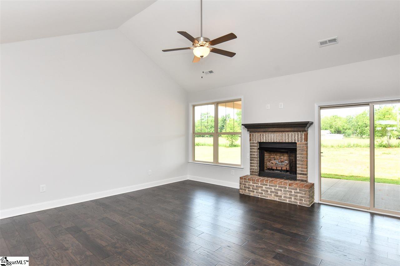 3 Claridge Way Greer, SC 29651 - Photo 8 of 25 Gallery Image 8