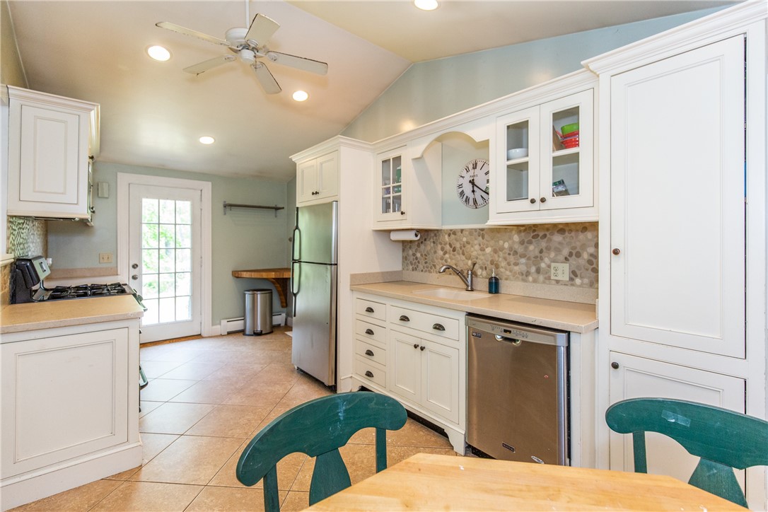 135 William Henry Road Scituate, RI 02857 - Photo 13 of 39 Gallery Image 13