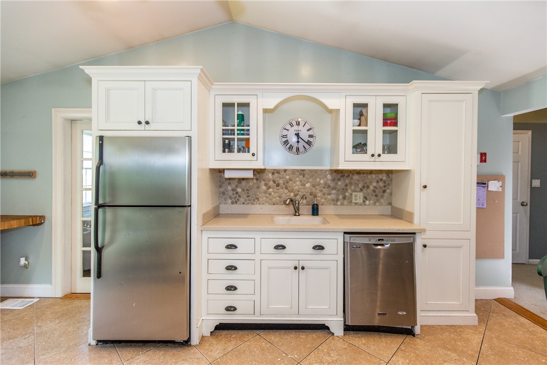 135 William Henry Road Scituate, RI 02857 - Photo 14 of 39 Gallery Image 14