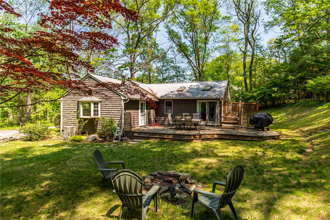 135 William Henry Road Scituate, RI 02857 - Photo 5 of 39 Gallery Image 5