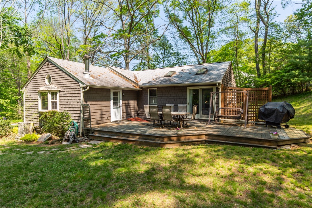 135 William Henry Road Scituate, RI 02857 - Photo 6 of 39 Gallery Image 6
