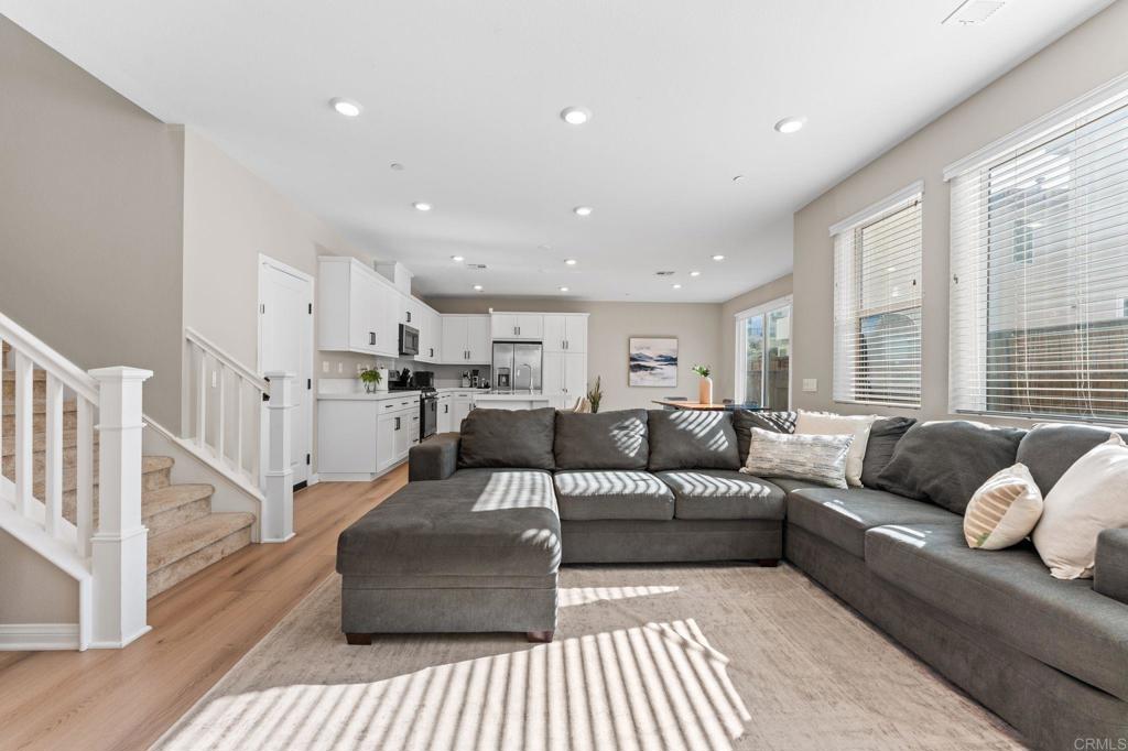 1775 Whitmore Loop Chula Vista, CA 91913 - Photo 5 of 59