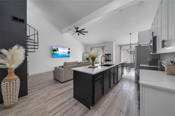 $2,000 | 6738 Eastridge Drive, Unit 101, Dallas, TX 75231