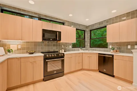 $799,995 | 14151 Komedal Road Northeast, Bainbridge Island, WA 98110