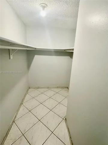 $1,600 | 2161 Northeast 42nd Street, Unit 6, Lighthouse Point, FL 33064