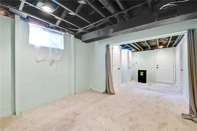 $2,135 | 8530 Grandview Lane, Overland Park, KS 66212