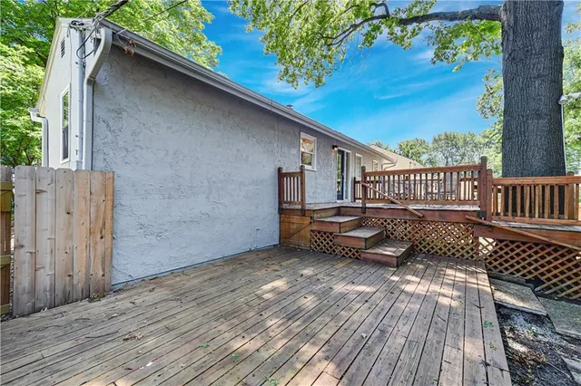 $2,135 | 8530 Grandview Lane, Overland Park, KS 66212