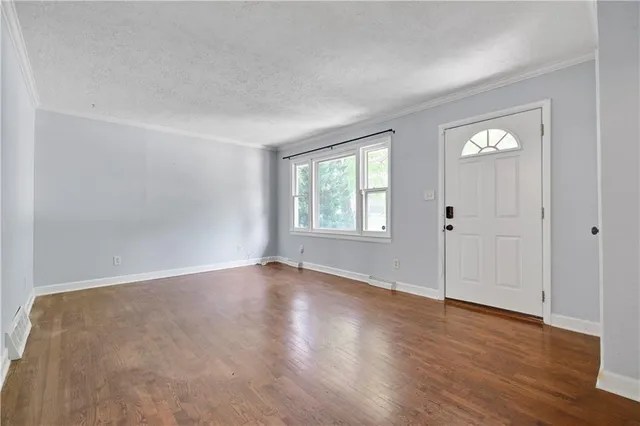 $2,135 | 8530 Grandview Lane, Overland Park, KS 66212