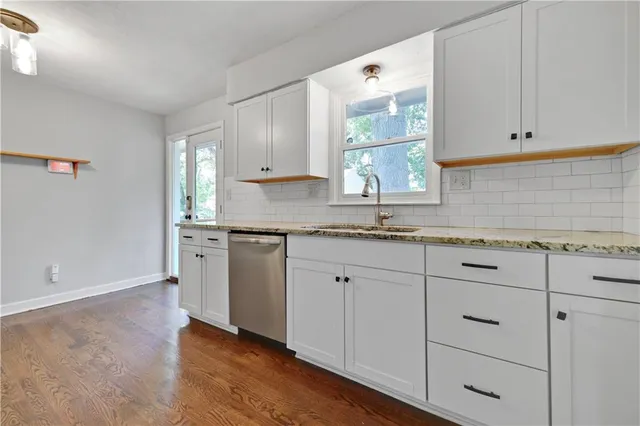 $2,135 | 8530 Grandview Lane, Overland Park, KS 66212