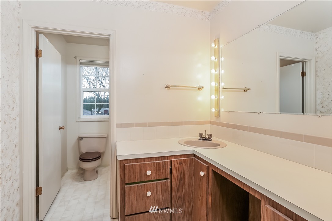 100 Williams Avenue North Renton, WA 98057 - Photo 17 of 25