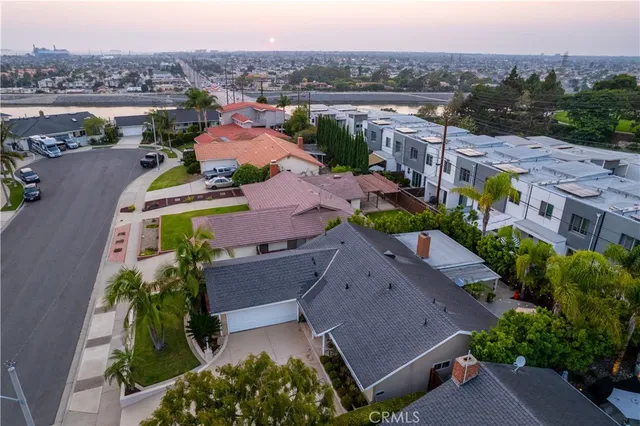 $1,595,000 | 1170 Gleneagles Terrace, Costa Mesa, CA 92627