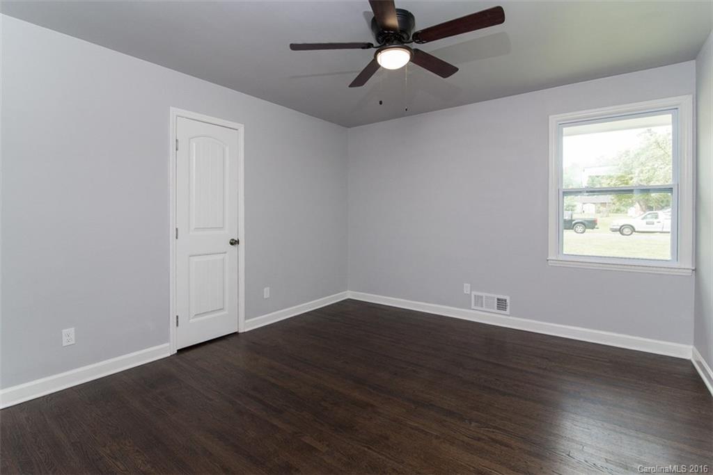 4143 Firethorne Road, Unit 7 Charlotte, NC 28205 - Photo 11 of 19 Gallery Image 11