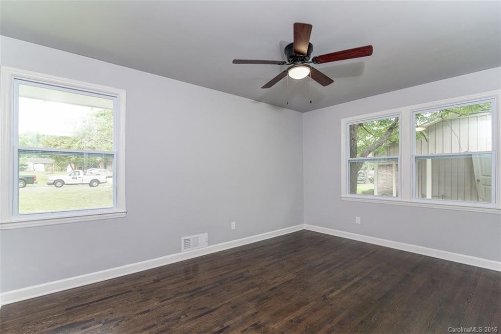 4143 Firethorne Road, Unit 7 Charlotte, NC 28205 - Photo 12 of 19 Gallery Image 12
