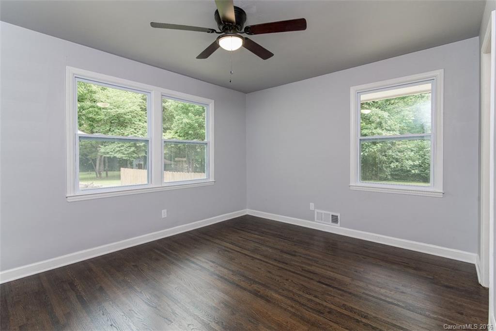 4143 Firethorne Road, Unit 7 Charlotte, NC 28205 - Photo 16 of 19 Gallery Image 16