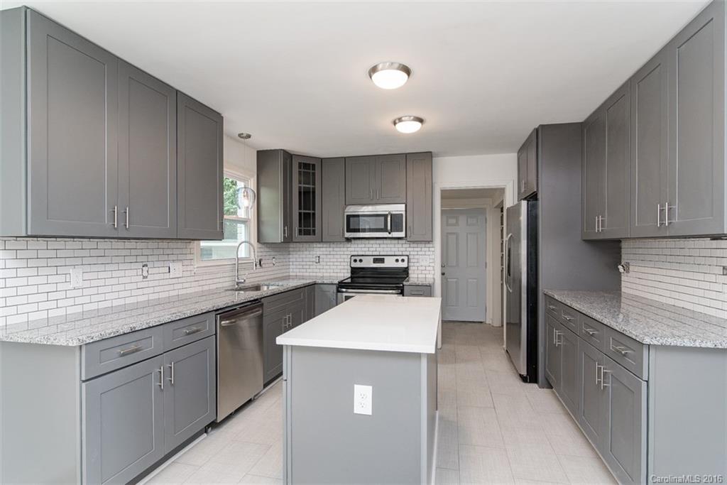 4143 Firethorne Road, Unit 7 Charlotte, NC 28205 - Photo 6 of 19 Gallery Image 6