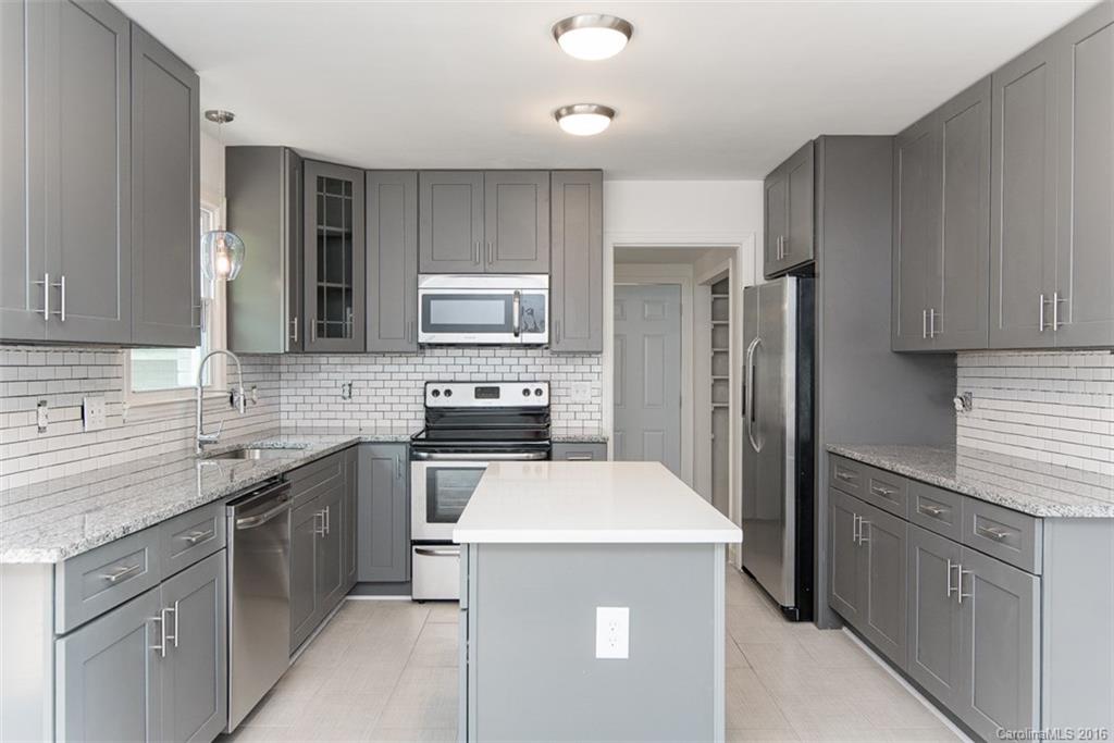 4143 Firethorne Road, Unit 7 Charlotte, NC 28205 - Photo 7 of 19 Gallery Image 7