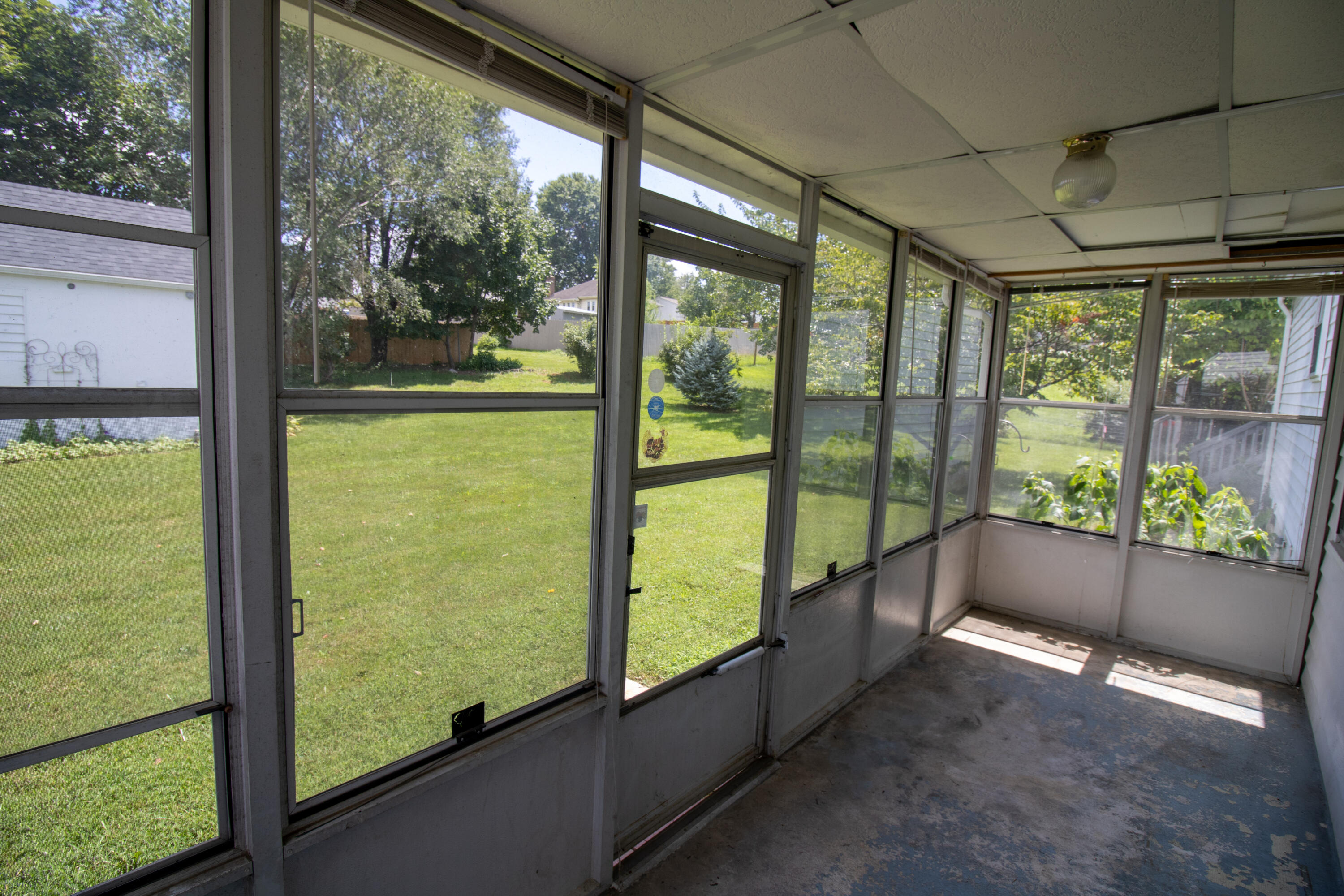 216 Goodwin Avenue Salem, VA 24153 - Photo 22 of 25 a view of an outdoor space with a large window