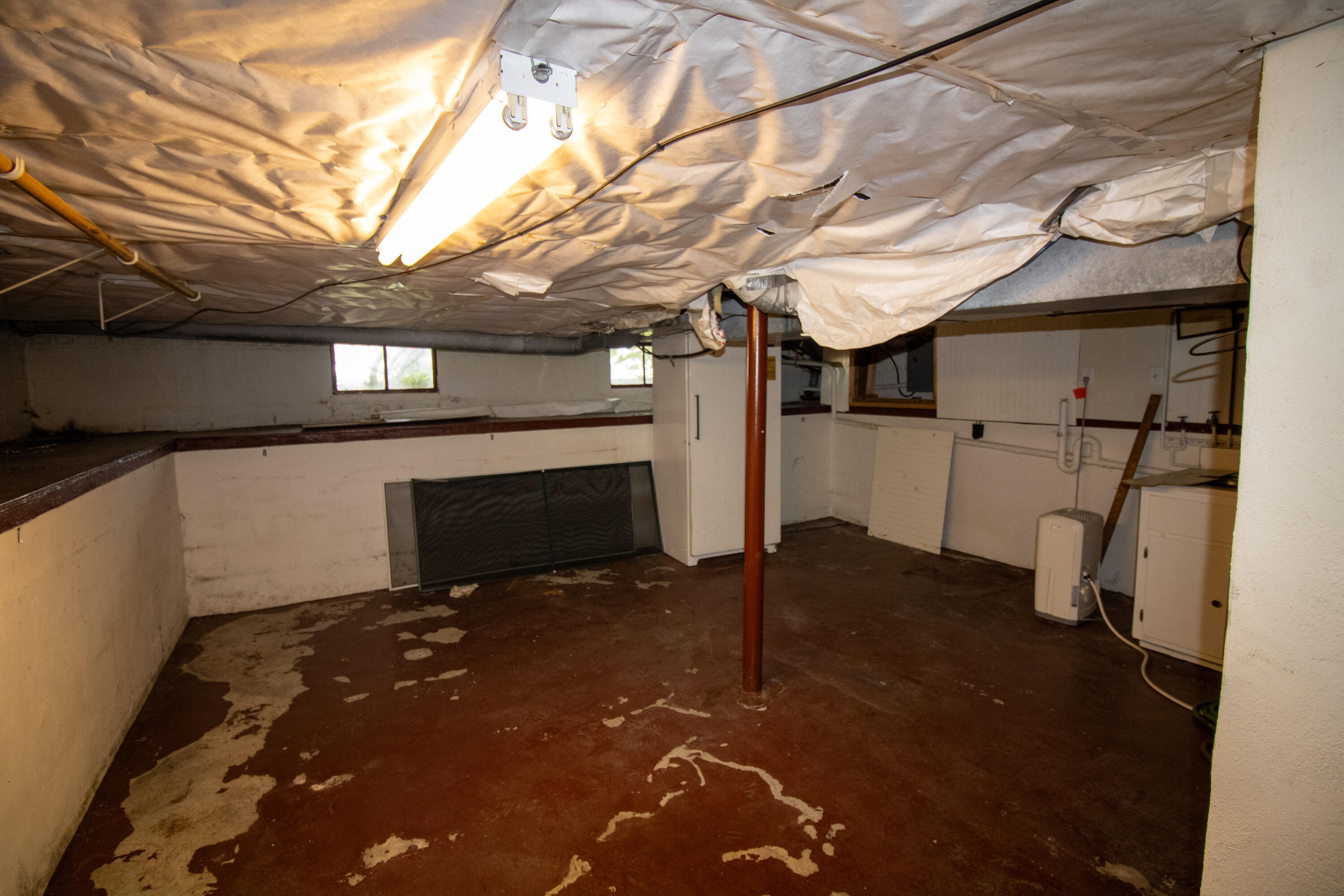 216 Goodwin Avenue Salem, VA 24153 - Photo 23 of 25 a view of a livingroom with a patio